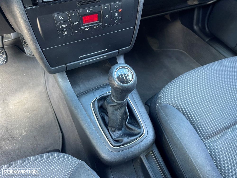 Audi A3 1.6 Attraction - 27