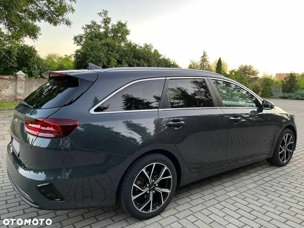 Kia Ceed 1.6 CRDi SCR L Business Line Plus - 11