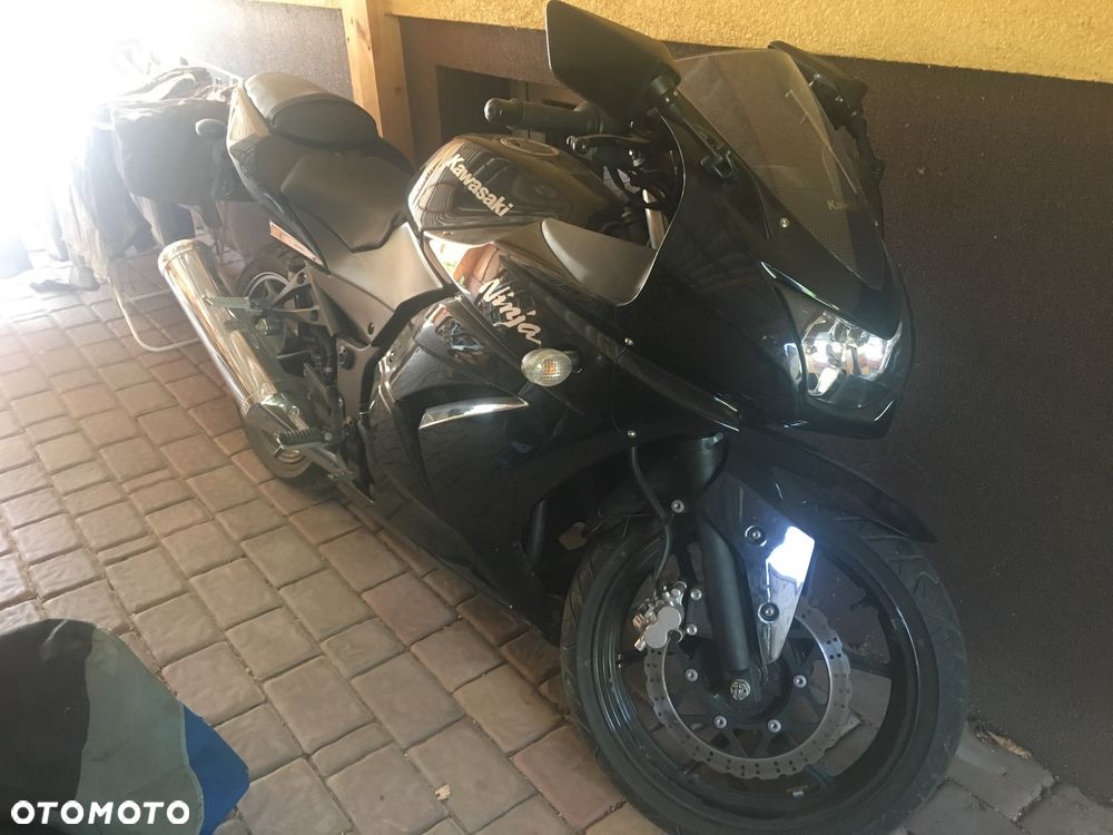 Kawasaki Ninja 250R - 3