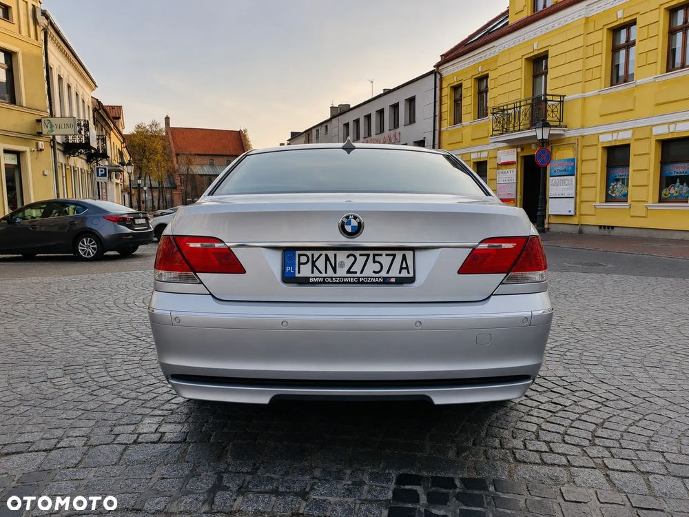 BMW Seria 7 740i - 4