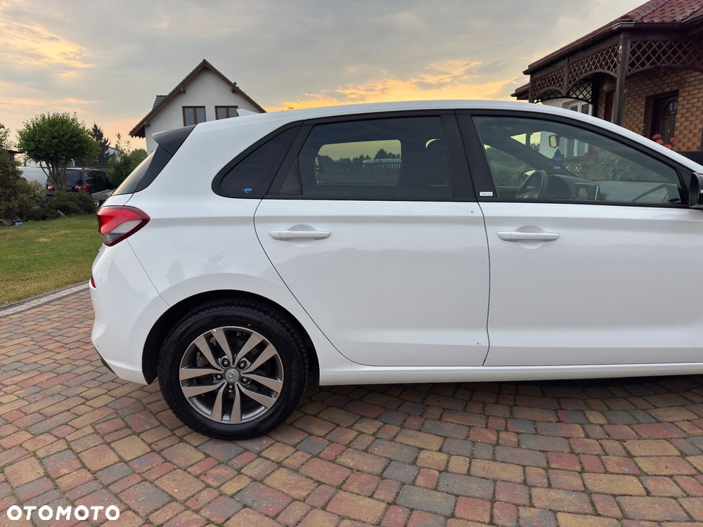 Hyundai i30 1.4 Passion Plus - 16