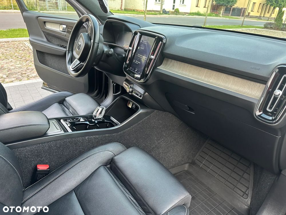 Volvo XC 40 D4 AWD Geartronic Inscription - 21