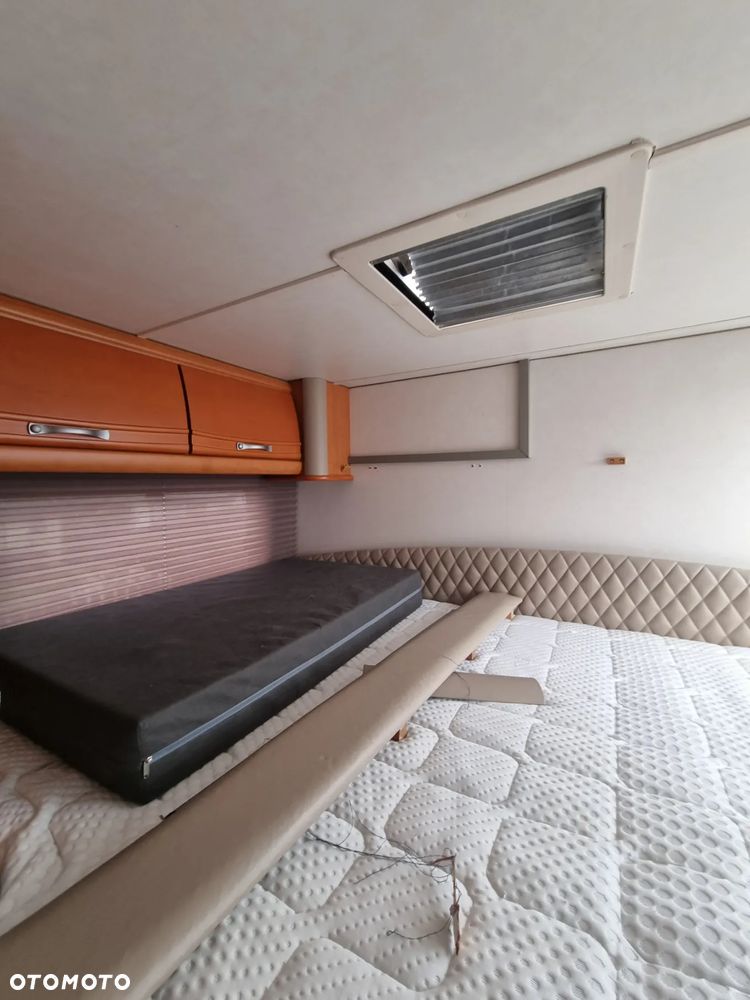 Mercedes-Benz 316 - 22