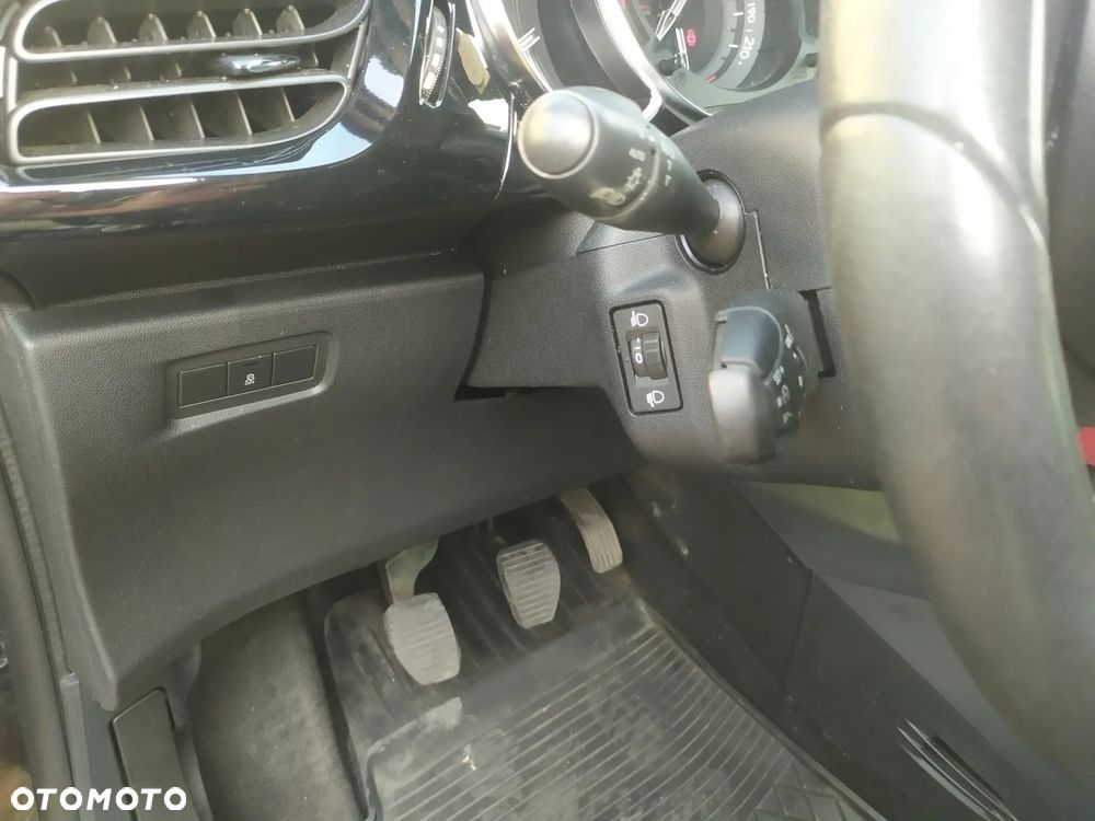 Citroën DS3 Pure Tech VTi 82 Chic - 22