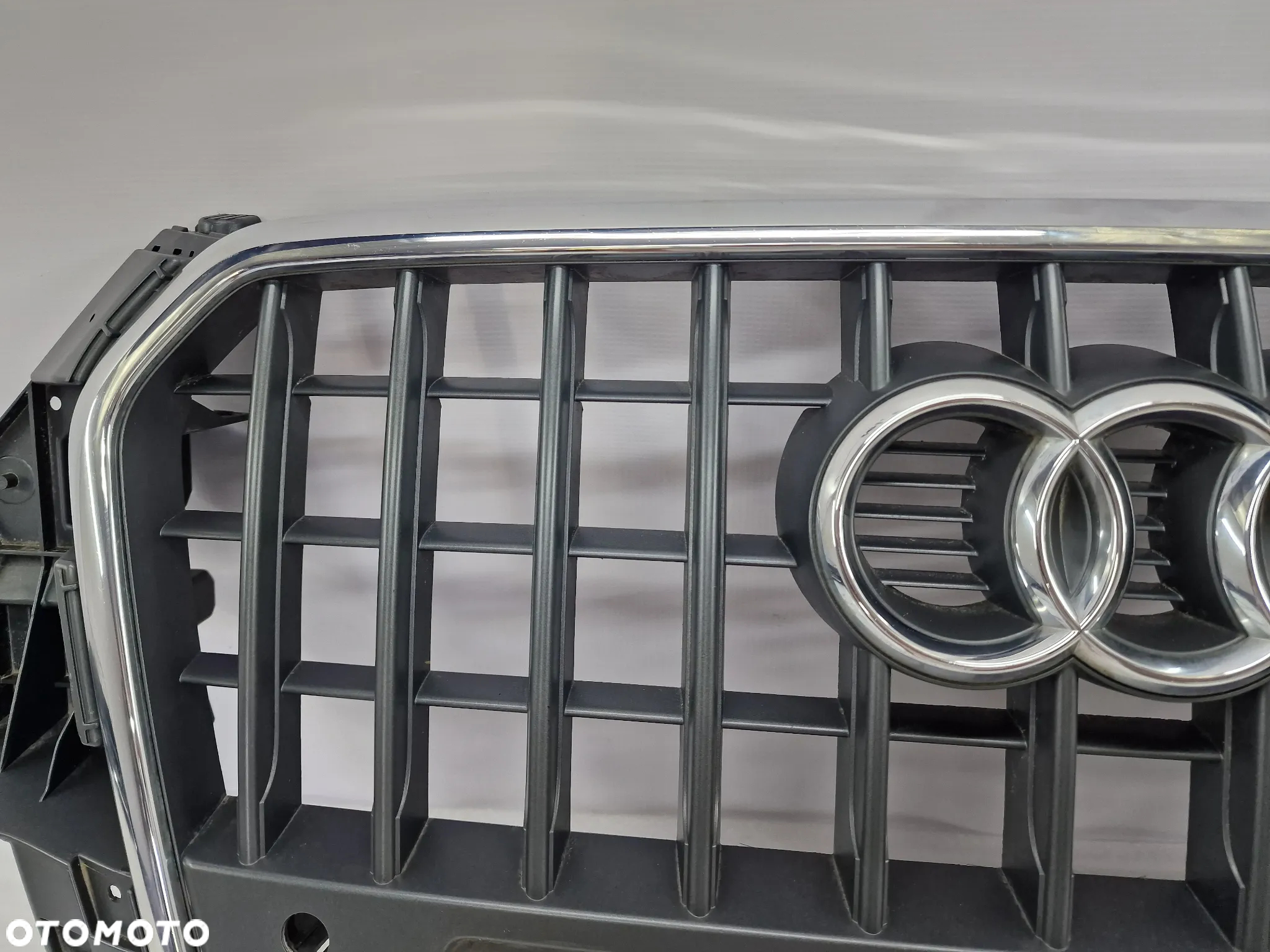 AUDI Q3 8U0 10-14 ATRAPA / GRILL PRZEDNI PRZÓD NA PDC , NR 8U0853653H / 8U0853651H / 8U0853651J / 8U0853651K , NR AUKCJI GR171 - 3