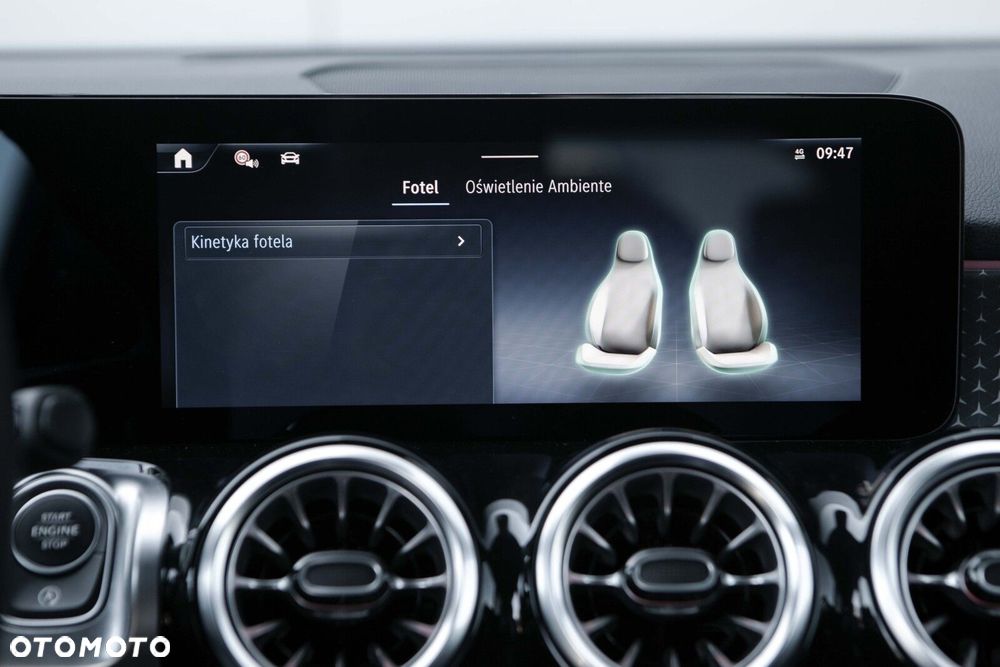 Mercedes-Benz GLB 200 d 4-Matic AMG Line 8G-DCT - 32