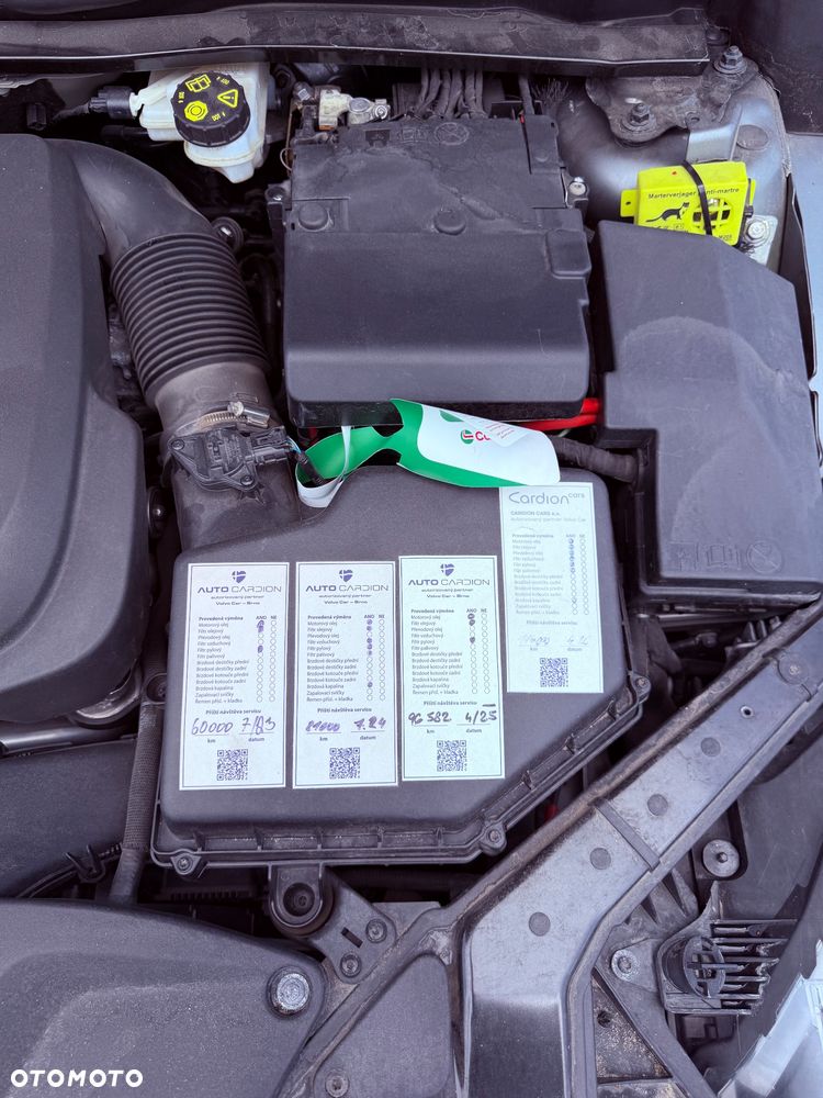 Volvo V40 - 36
