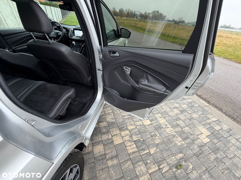 Ford Kuga 2.0 TDCi AWD ST-Line - 17