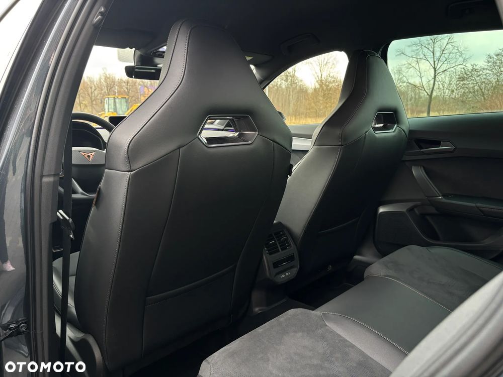 Cupra Formentor 1.5 eTSI DSG - 23