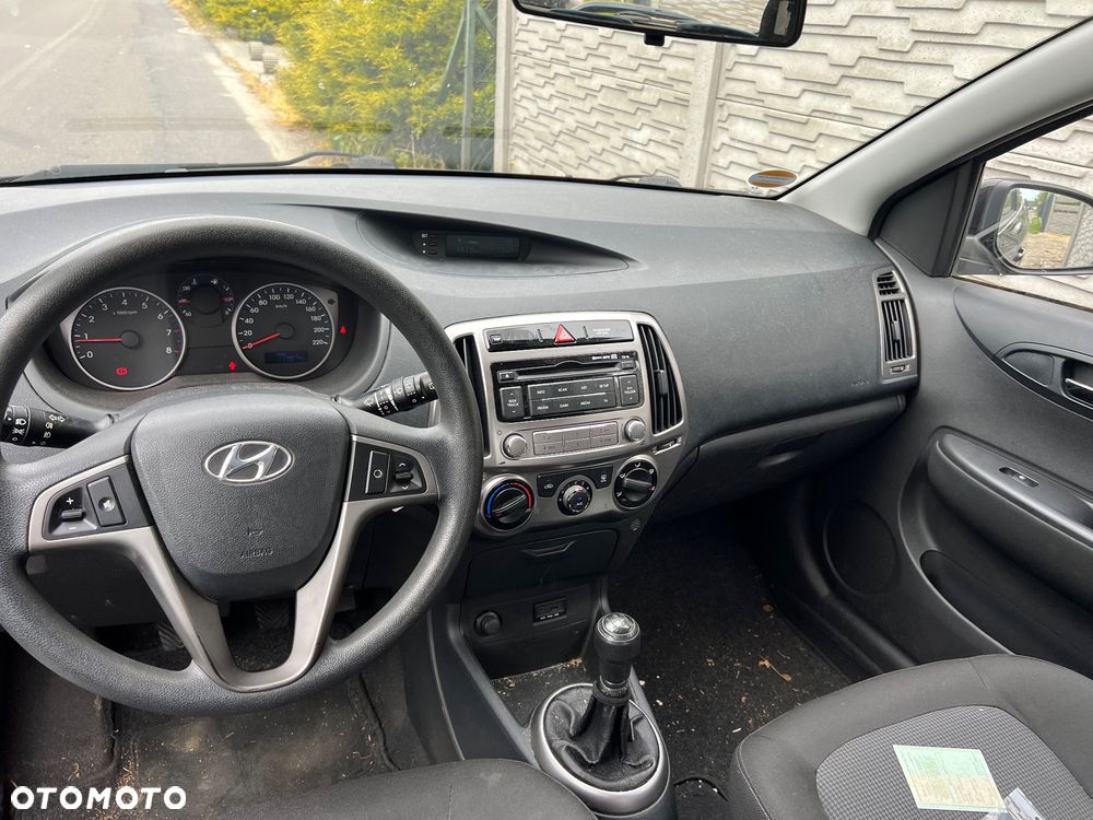 Hyundai i20 1.2 Trend - 8