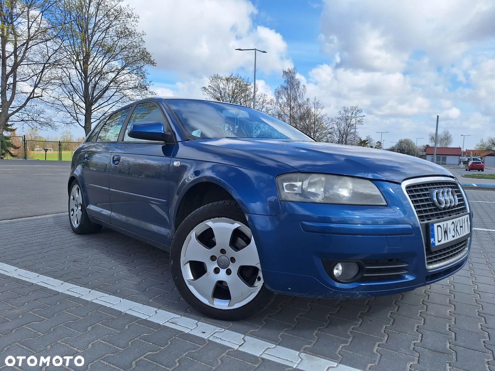 Audi A3 Sportback 1.6 FSI Ambition - 1