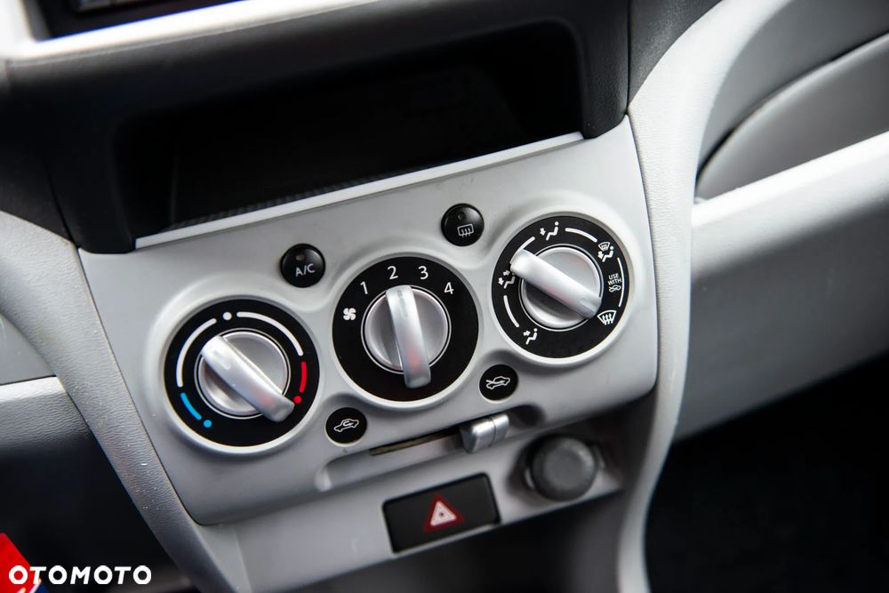 Suzuki Alto 1.0 Comfort City - 32