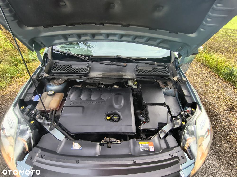 Ford Kuga - 18