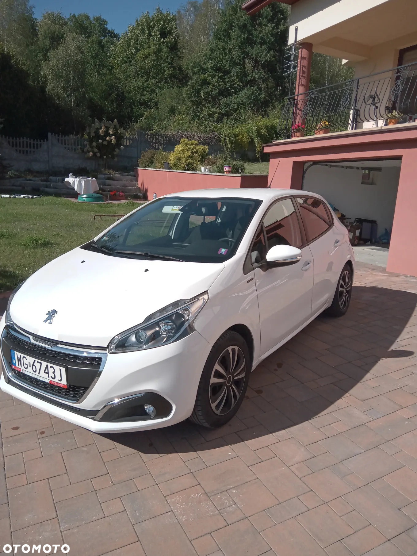 Peugeot 208 1.2 PureTech GPF Signature S&S - 4