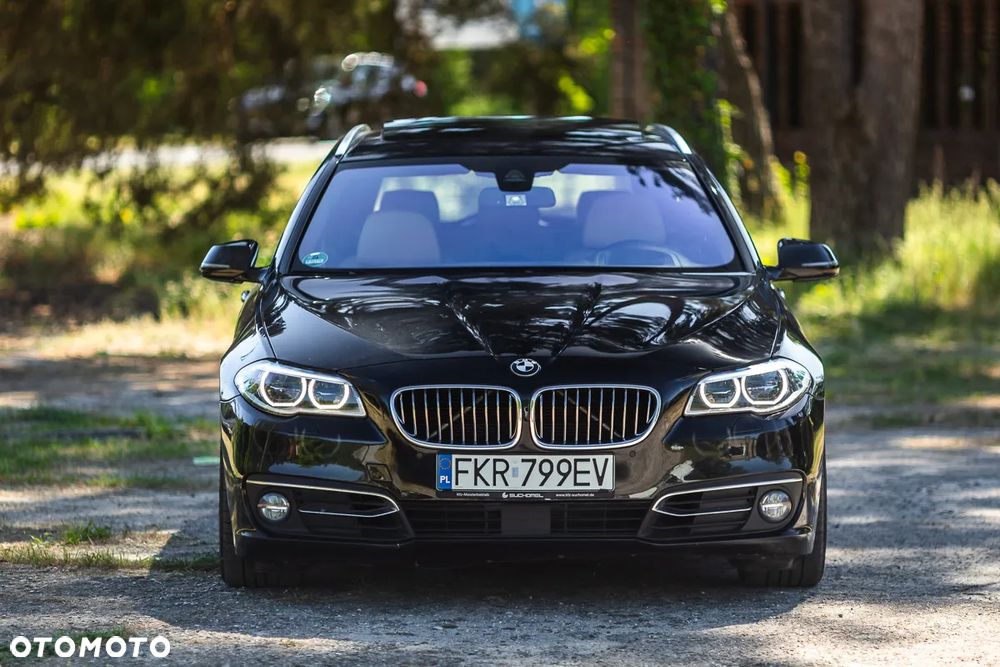 BMW Seria 5 530d xDrive Luxury Line - 2