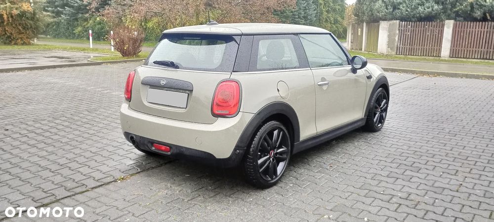 MINI ONE Essential Trim - 10