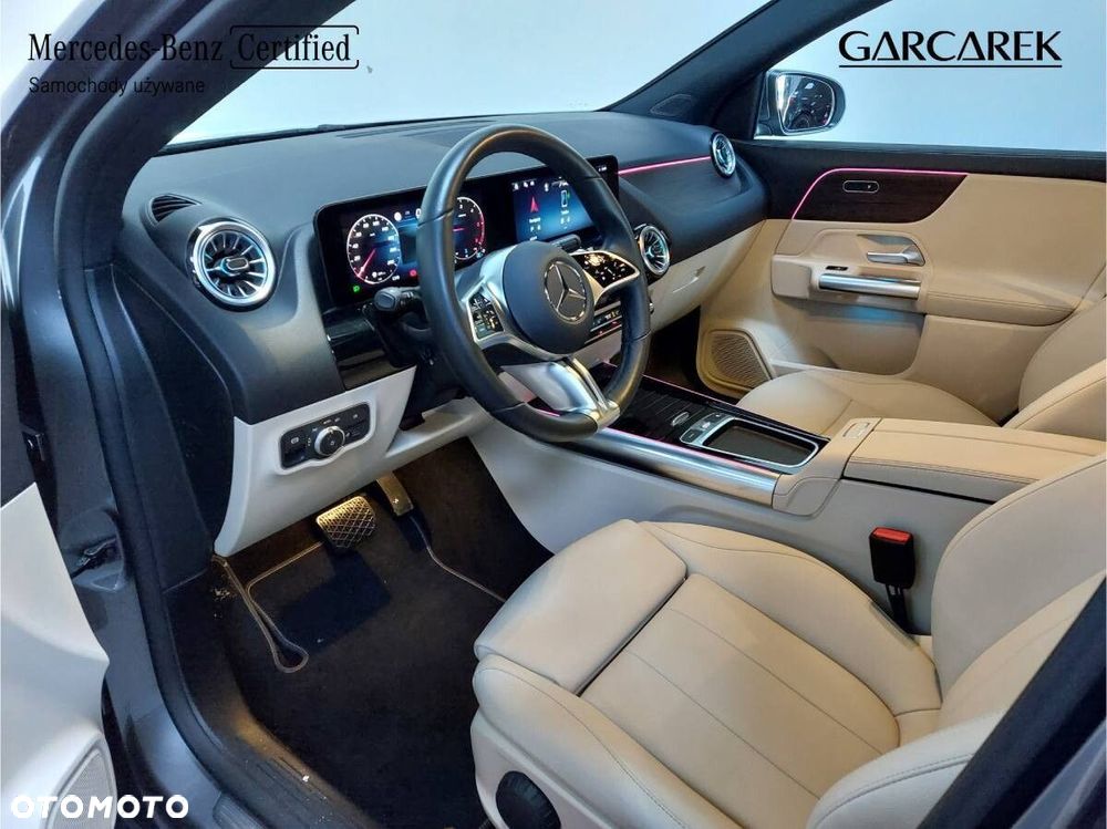 Mercedes-Benz GLA 200 d Progressive - 11