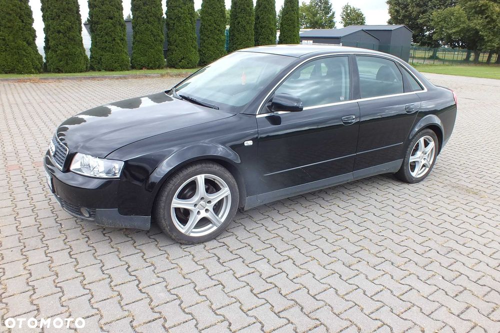 Audi A4 Limousine - 5