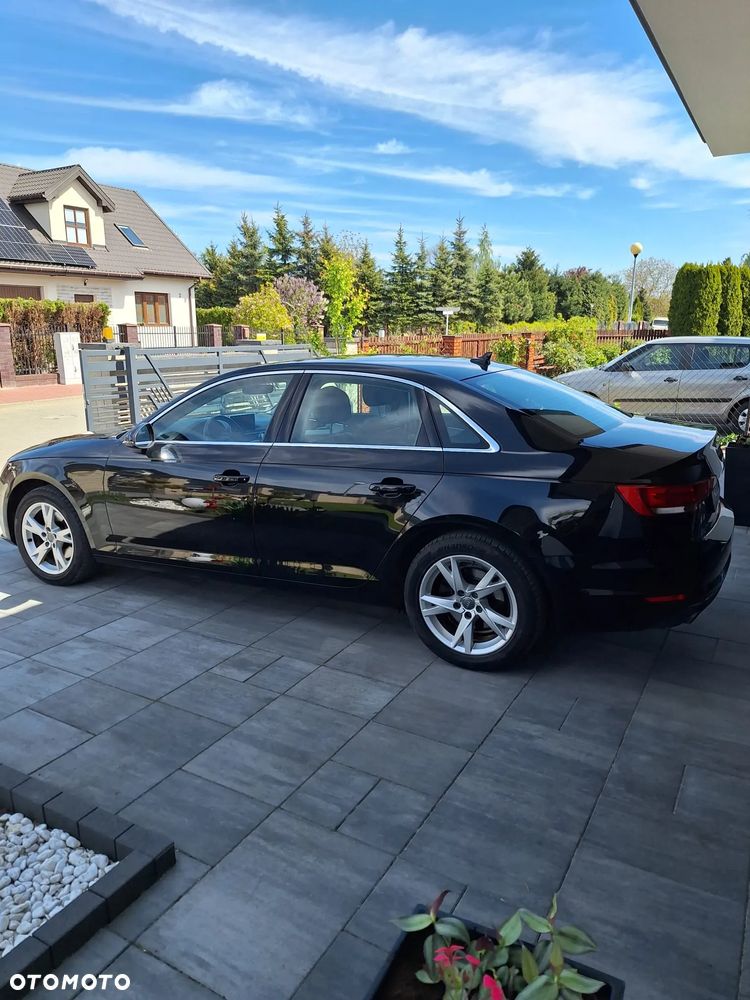 Audi A4 - 4