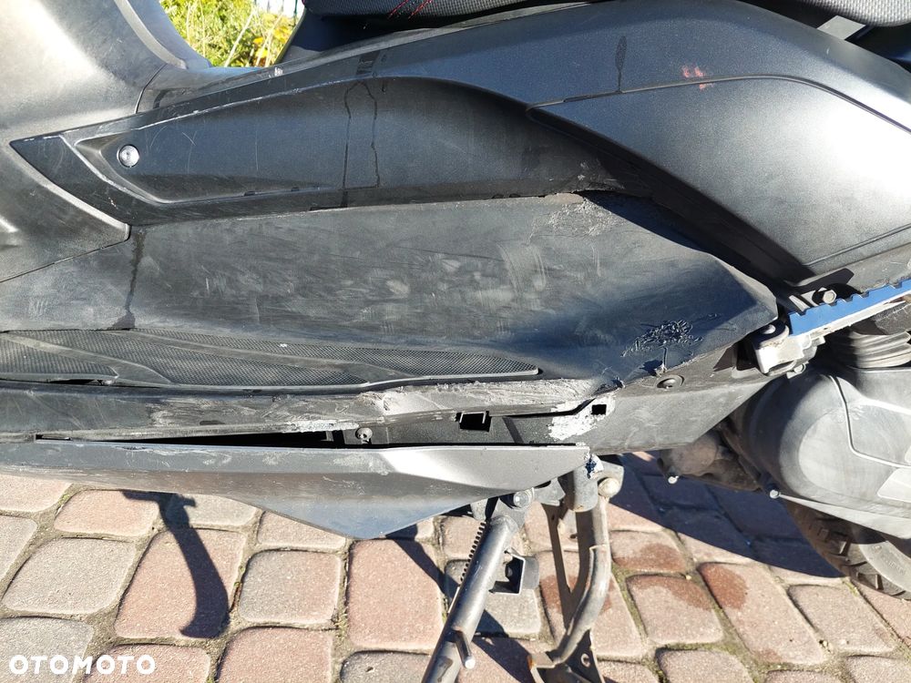 Yamaha X-max - 15