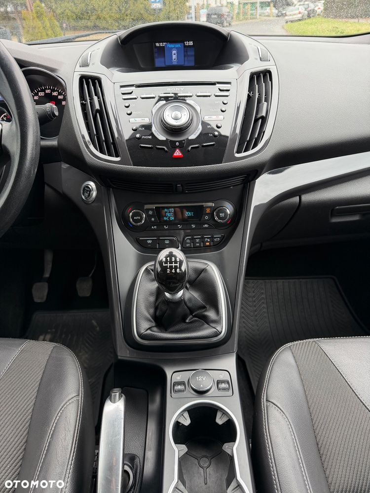 Ford Kuga 2.0 TDCi 4x4 Titanium - 21