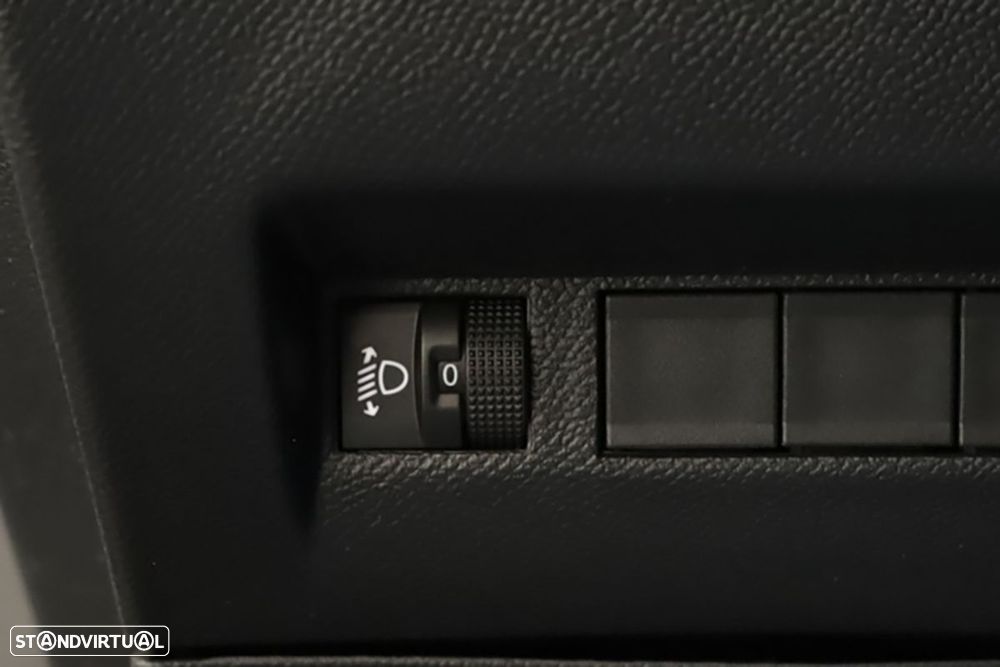 Peugeot 2008 1.2 PureTech Allure - 19