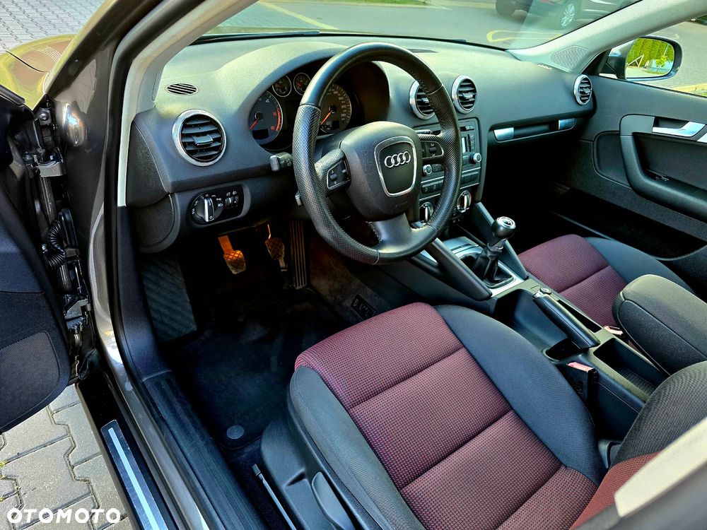 Audi A3 Sportback 2.0 TDI Ambiente - 18
