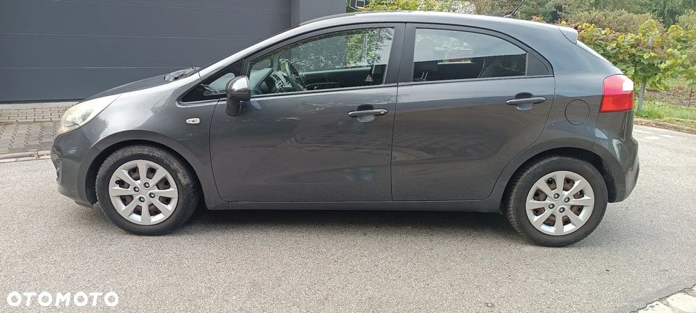 Kia Rio 1.2 L - 13