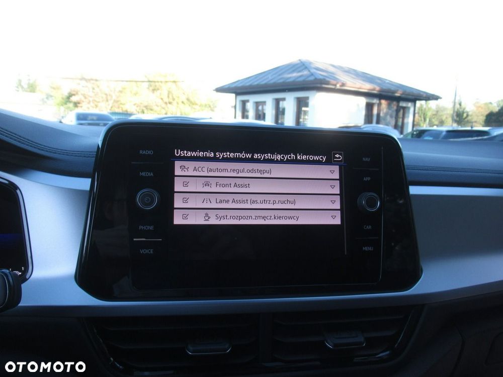 Volkswagen T-Roc 1.5 TSI Life DSG - 22