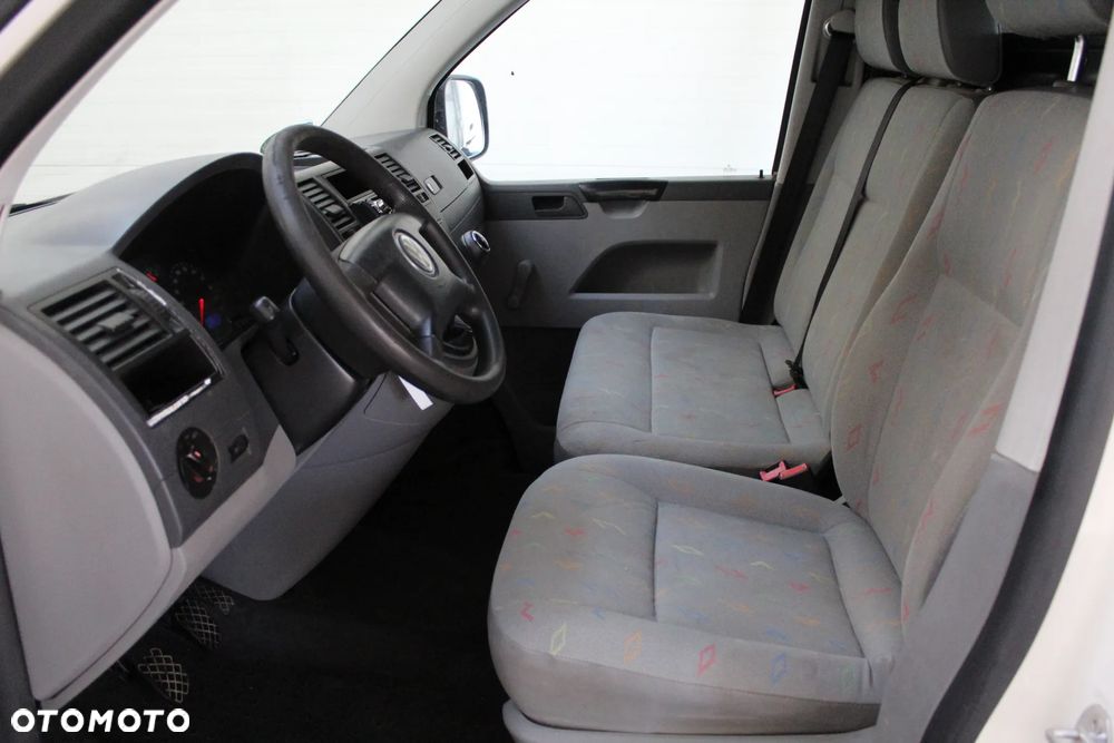 Volkswagen Transporter T5 - 11