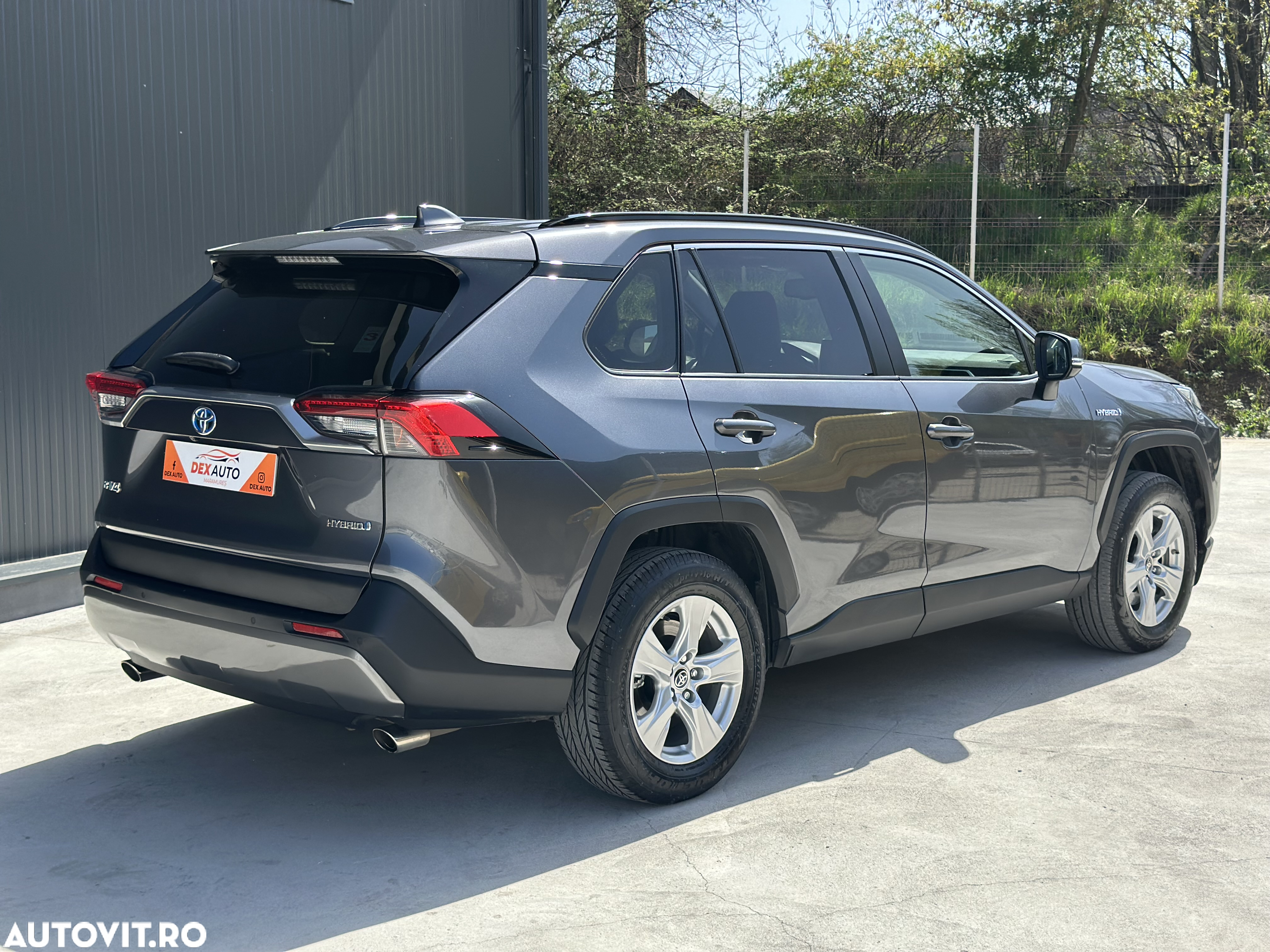 Toyota RAV4 - 5
