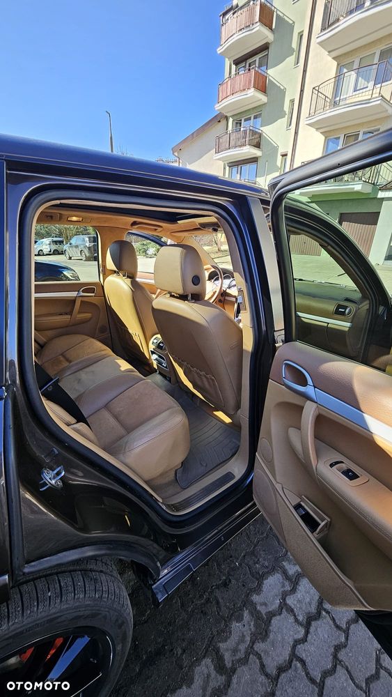 Porsche Cayenne Tiptronic S GTS - 10