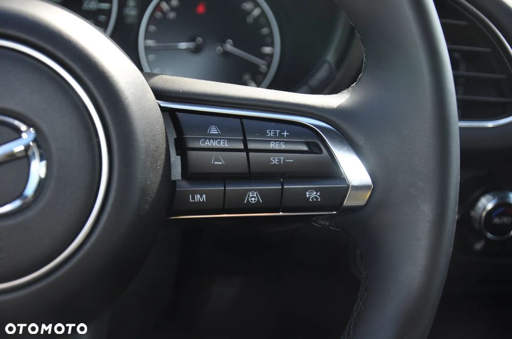 Mazda 3 e-SKYACTIV-X 186 M HYBRID HOMURA PLUS - 37