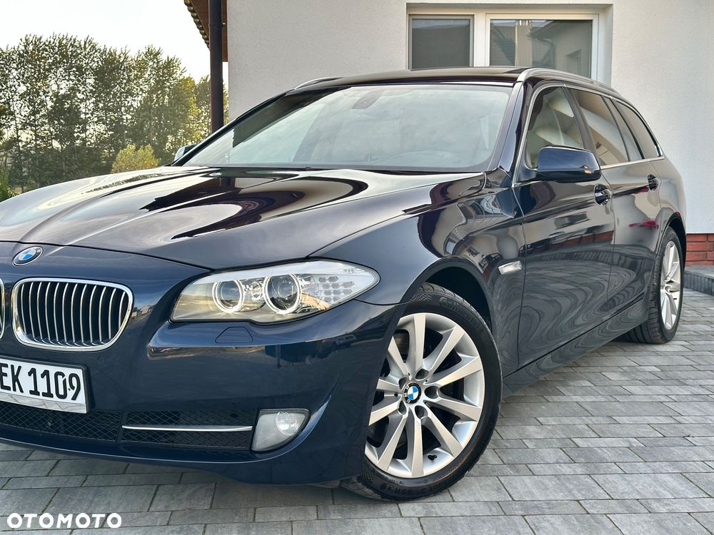 BMW Seria 5 530d xDrive Touring Sport-Aut Modern Line - 12