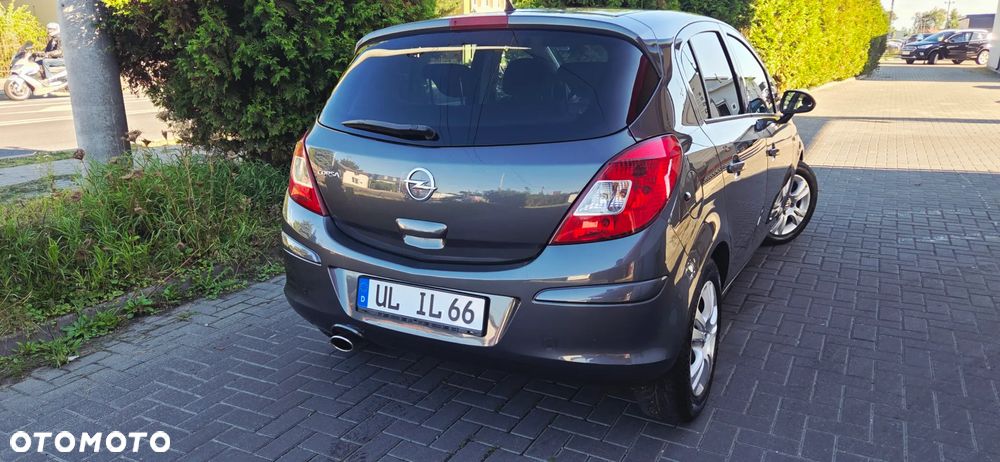 Opel Corsa 1.4 16V Edition - 14