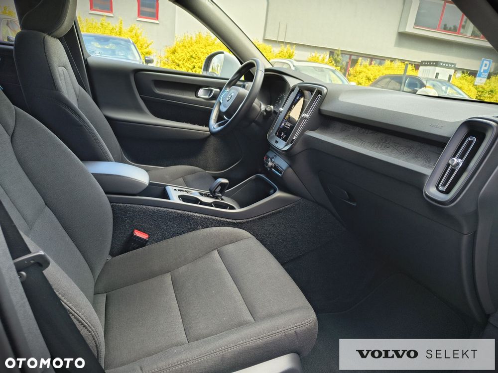 Volvo XC 40 - 25