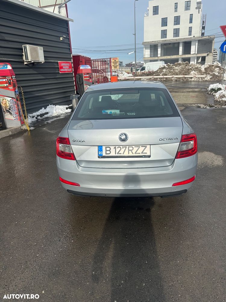 Skoda Octavia 1.6 TDI AMBITION DSG - 5