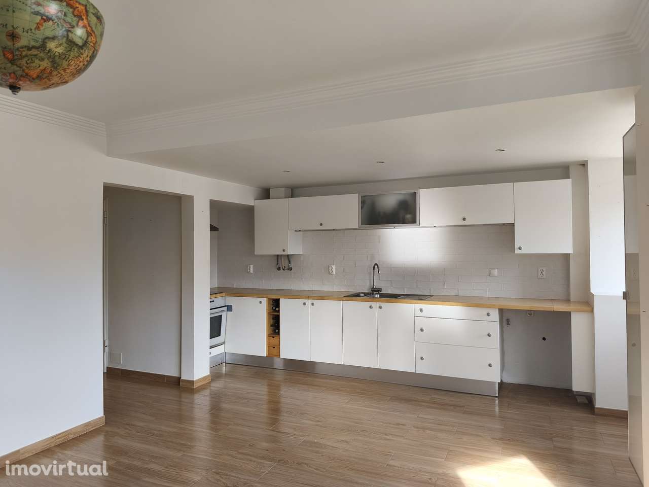 T2 Bem Conservado na Rua José Cardoso Pires, Areias, Estoril. - Grande imagem: 4/31