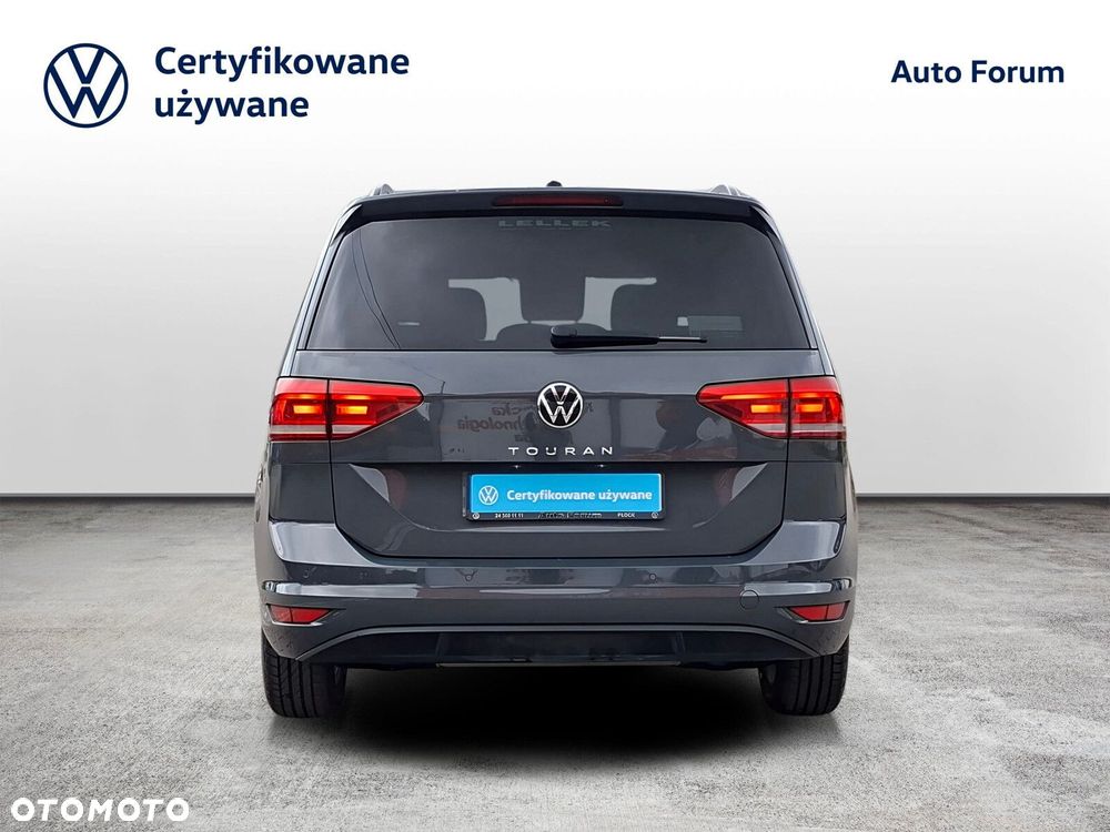Volkswagen Touran - 4