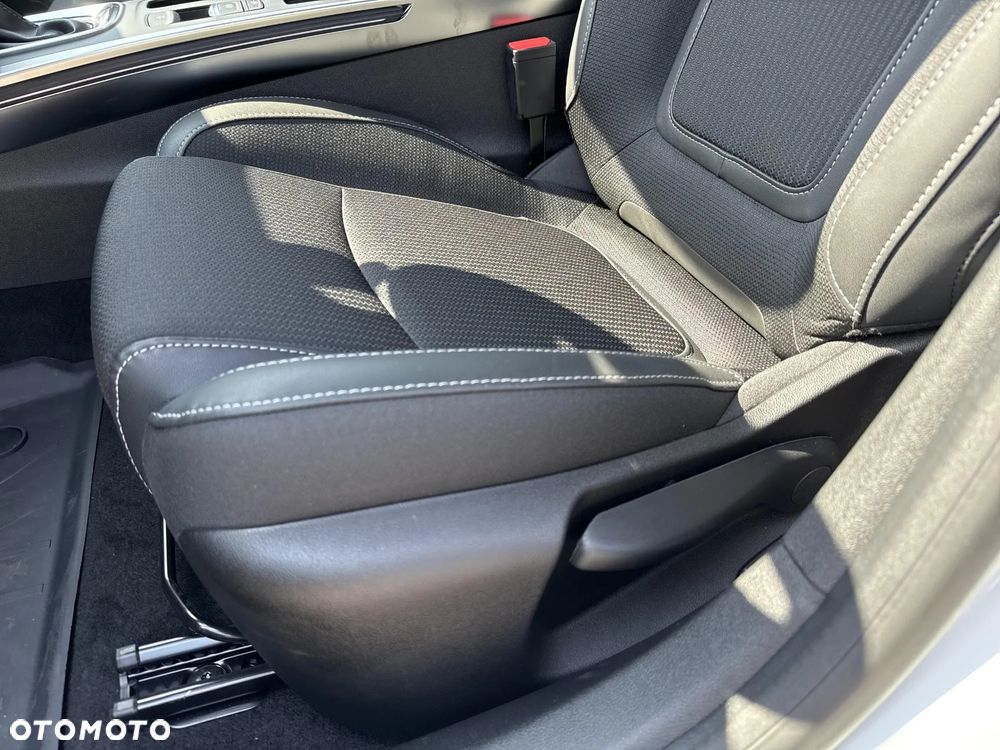 Renault Megane 1.3 TCe Techno EDC - 12