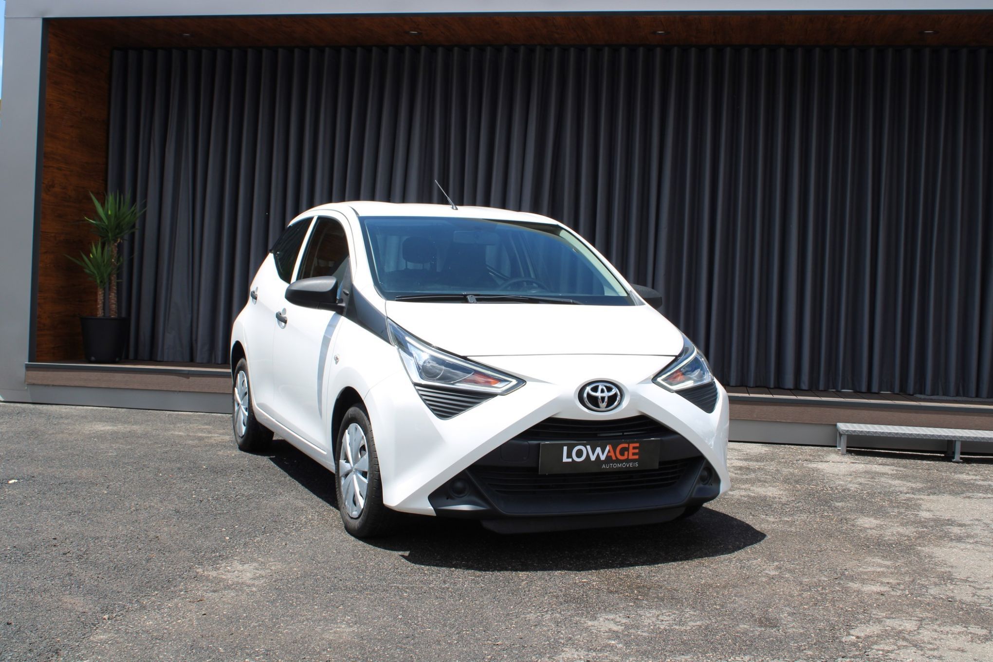 Toyota Aygo 1.0 X-Play - 1