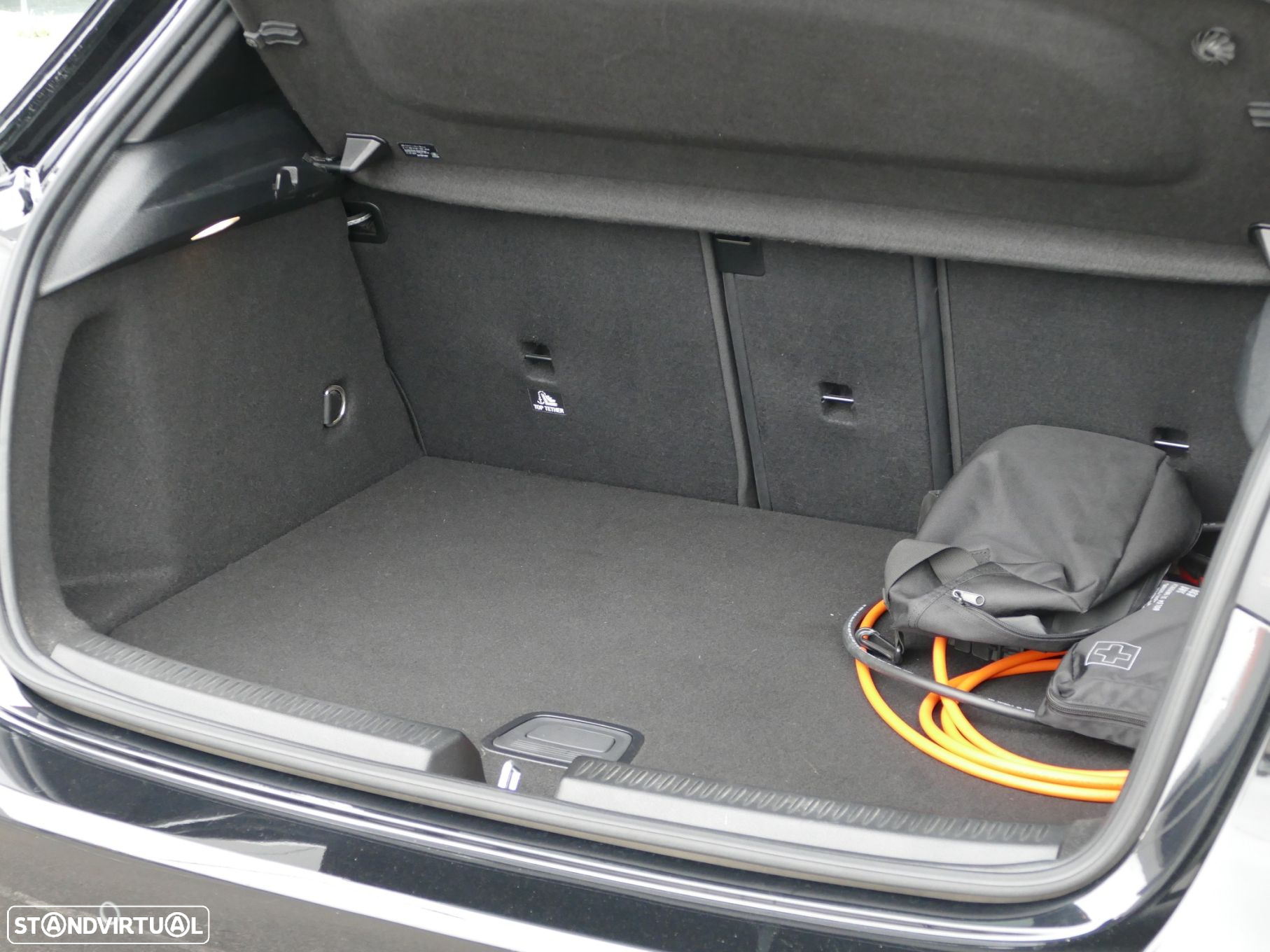 Mercedes-Benz A 250 e Progressive - 11