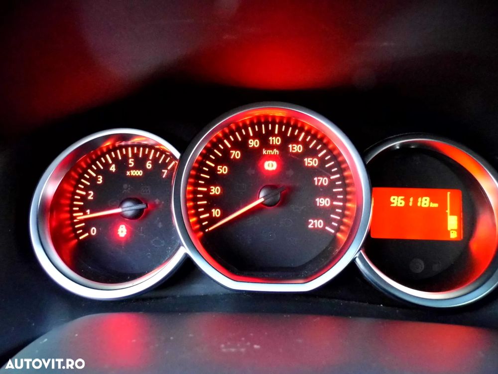 Dacia Logan MCV Blue dCi 95 Stepway - 8