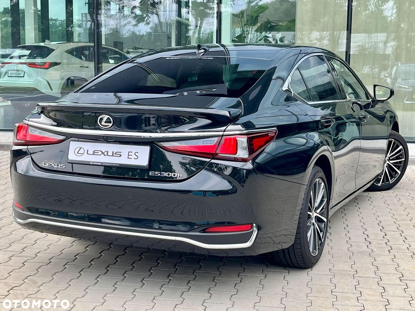 Lexus ES - 13