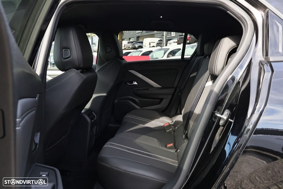 Opel Astra 1.2 T Hybrid GS eDCT - 19
