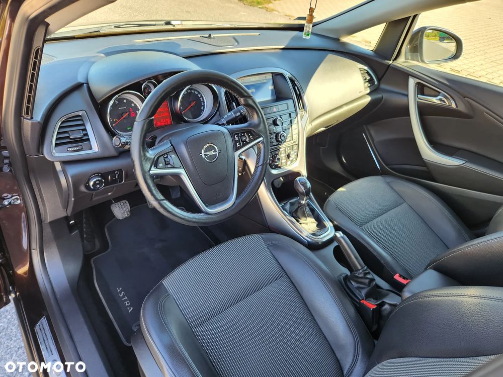 Opel Astra - 11