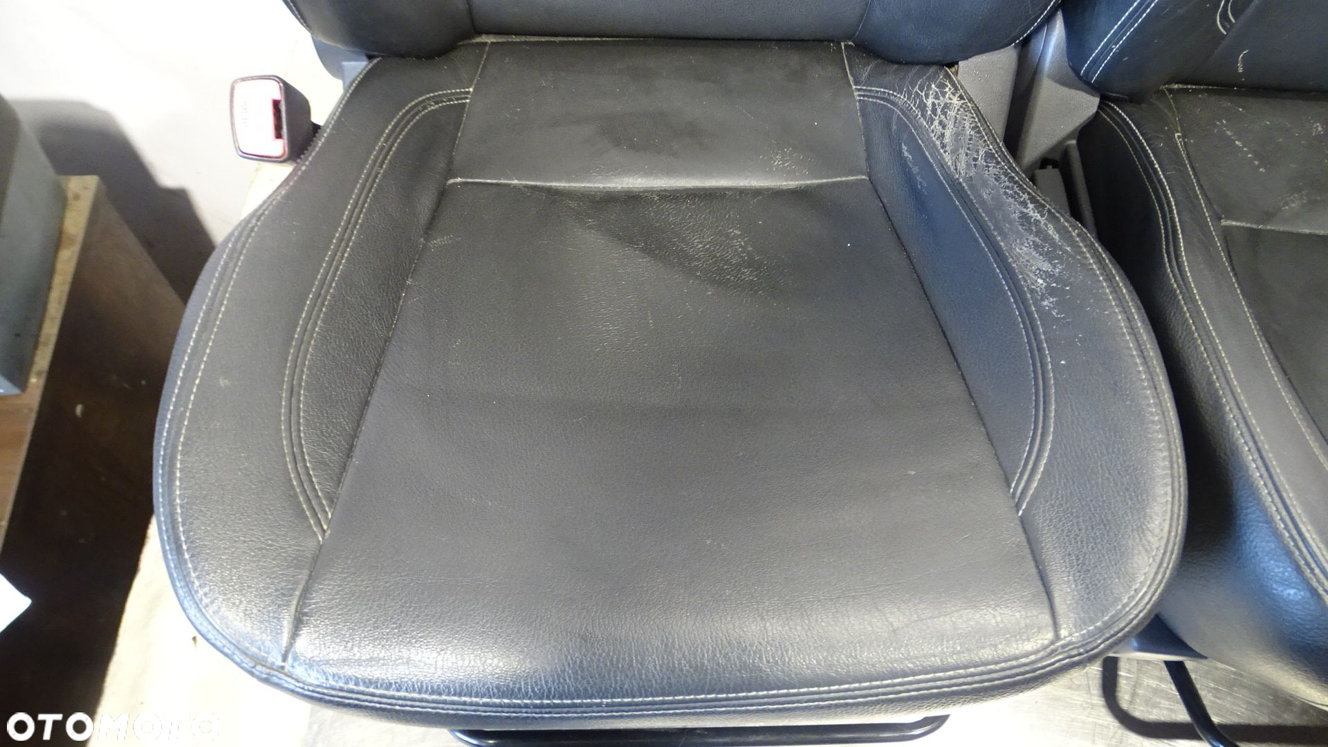 FOTELE KOMPLET SKÓRA FIAT SEDICI 1.9 - 15