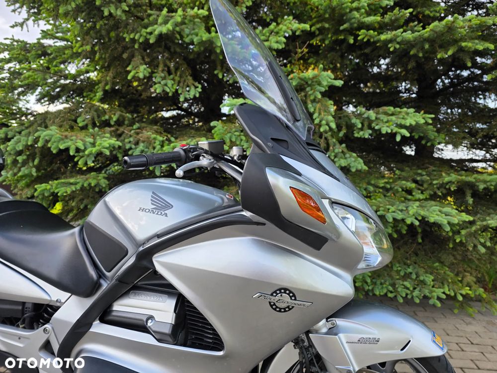 Honda ST - 16
