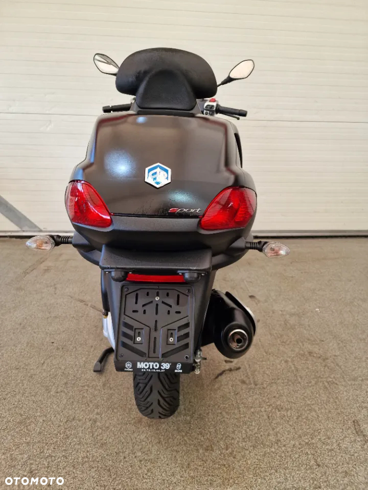 Piaggio MP-3 - 28