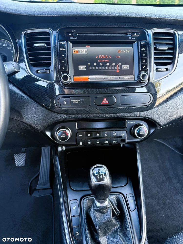 Kia Carens - 18
